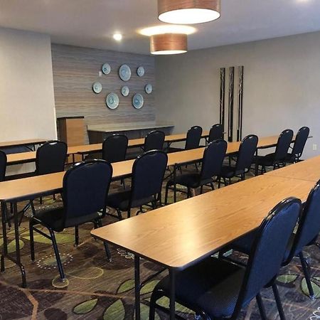 Holiday Inn Express Munising-Lakeview Hotel By Ihg Εξωτερικό φωτογραφία