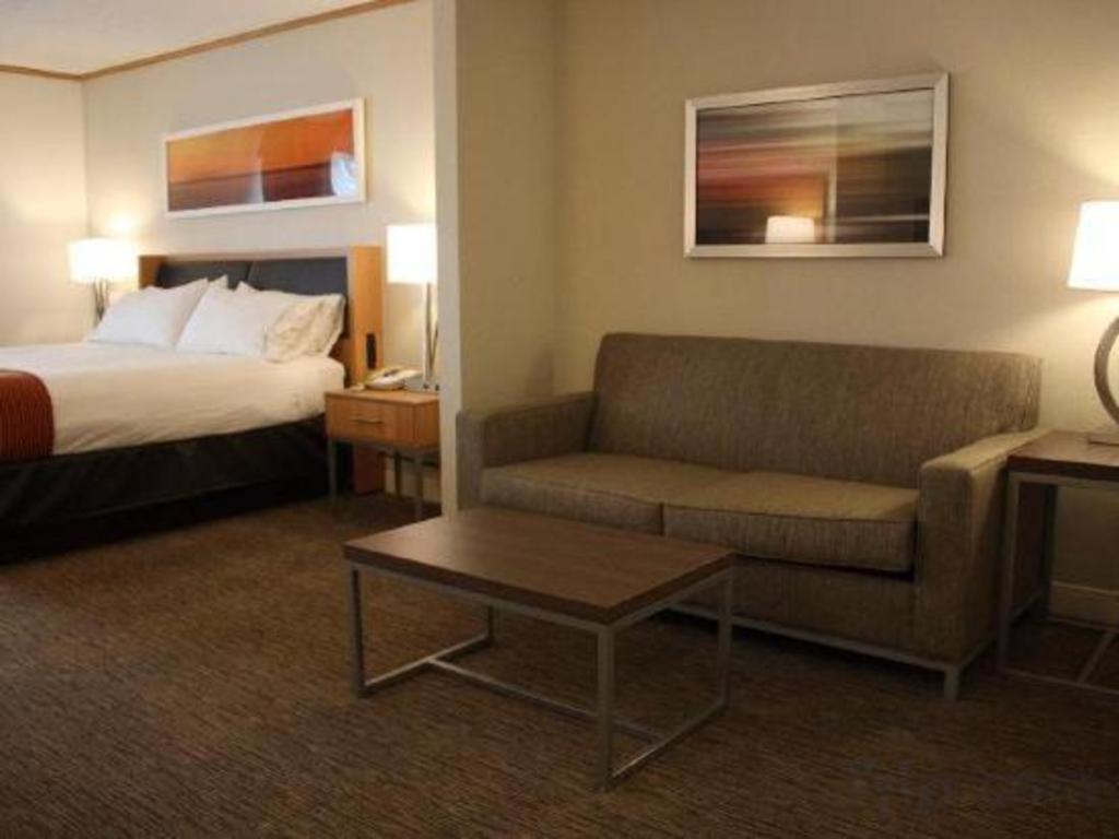 Holiday Inn Express Munising-Lakeview Hotel By Ihg Εξωτερικό φωτογραφία