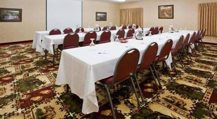 Holiday Inn Express Munising-Lakeview Hotel By Ihg Εξωτερικό φωτογραφία
