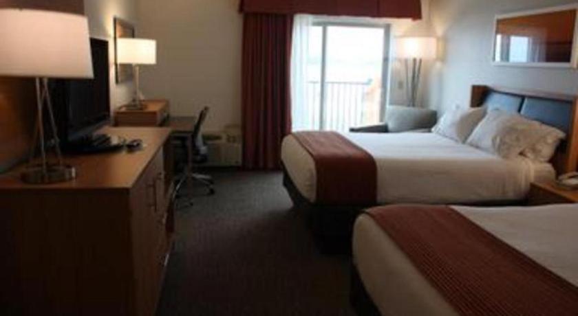 Holiday Inn Express Munising-Lakeview Hotel By Ihg Εξωτερικό φωτογραφία