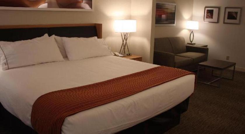 Holiday Inn Express Munising-Lakeview Hotel By Ihg Εξωτερικό φωτογραφία