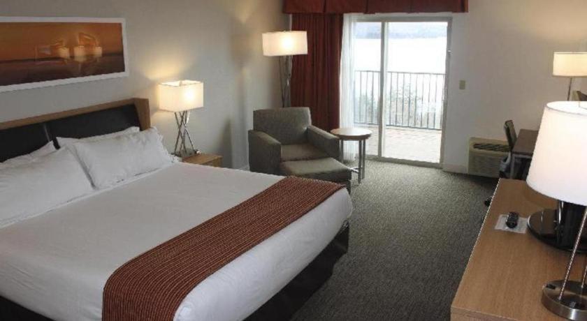 Holiday Inn Express Munising-Lakeview Hotel By Ihg Εξωτερικό φωτογραφία