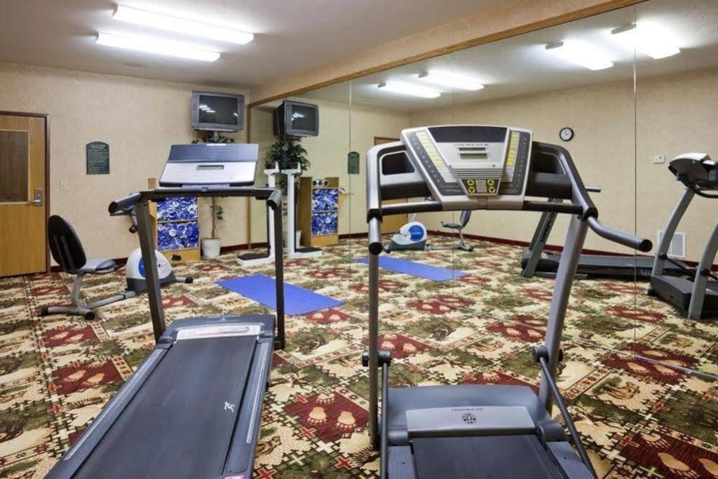 Holiday Inn Express Munising-Lakeview Hotel By Ihg Εξωτερικό φωτογραφία